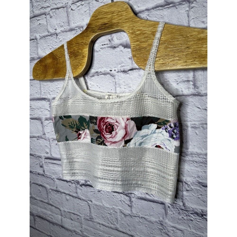 Urban Renewal Floral Crop Top Women’s Size Small Made In USA Of Vintage‎ Fabrics